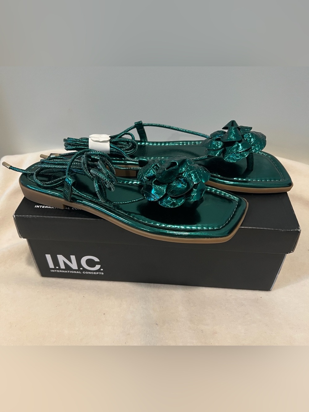 INC International Concepts Women’s Metallic Teal Floral Tie-Up Sandals Size 8.5